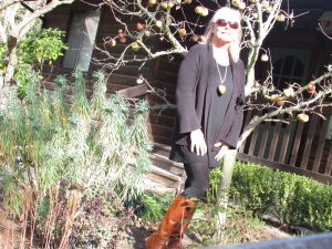 After a week of great temps, it finally was 'cool' enough that I could wear one of my many pairs of boots without sweating to death! I had to capture the moment, of course -- just in case it doesn't come around again while I'm here!